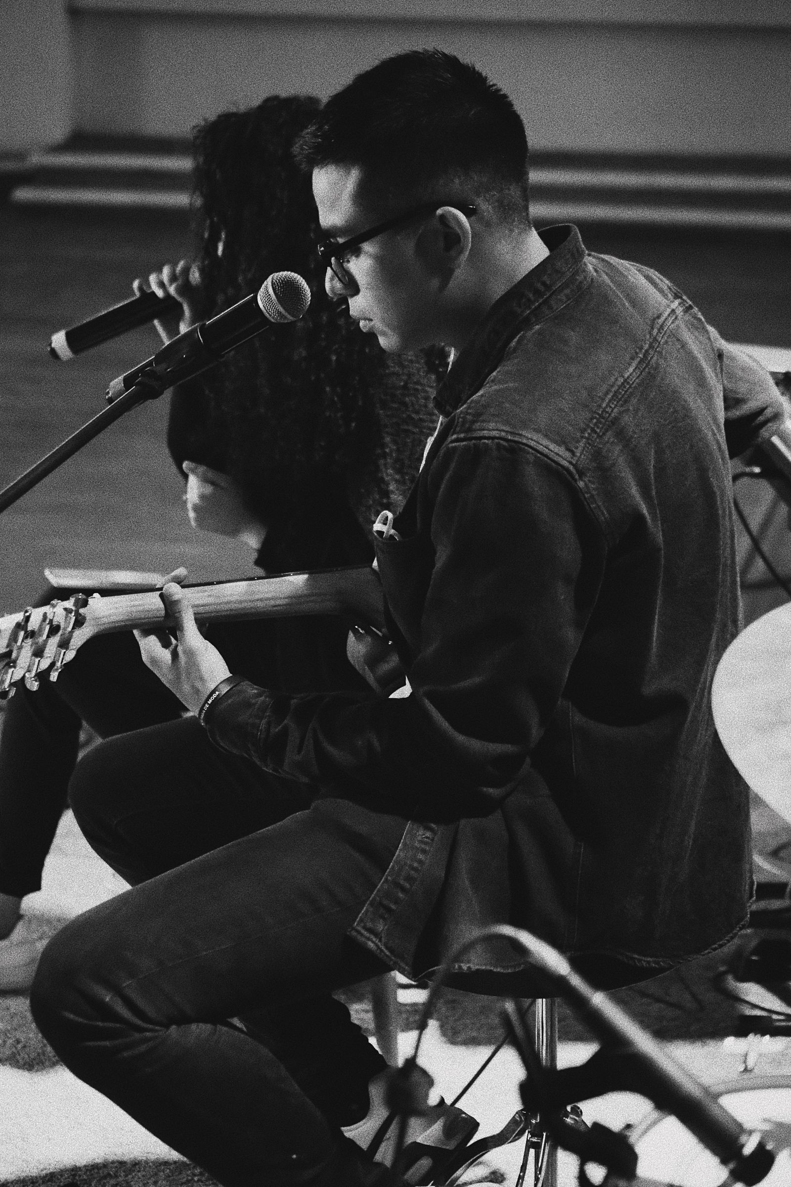 Duo guitare et voix — image d’ambiance provisoire